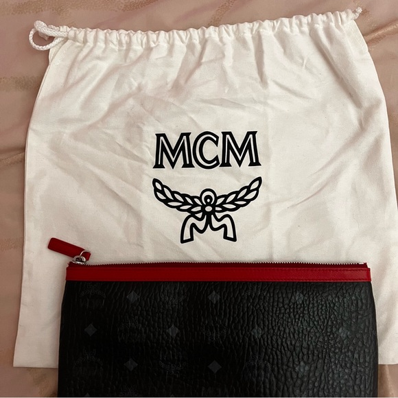 MCM Visetos Pouch - Picture 5 of 7